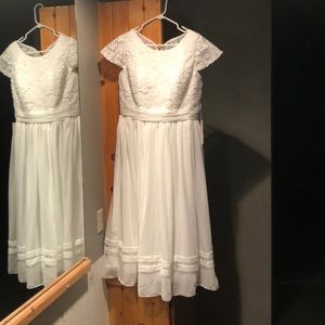 3/4 length ivory wedding dress w/ lace cap sleeve